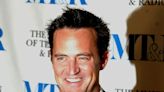 Muere la estrella de la serie "Friends" Matthew Perry a los 54 años ahogado en un jacuzzi