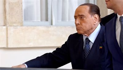 Silvio Berlusconi, l’ultimo sfregio pubblico: cosa è apparso sui manifesti