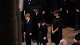 Elogian al príncipe George y la princesa Charlotte por su apariencia “inmaculada” en funeral de la reina