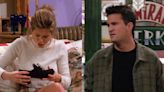 20 iconic fall outfits from 'Friends'