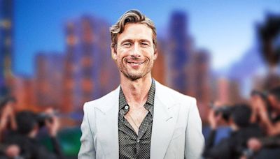 Glen Powell's parents hilariously troll him at Hit Man premiere