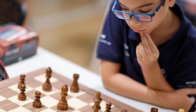 Quién es Faustino Oro, el prodigio que con 10 años logró un récord mundial en el ajedrez