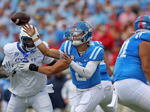 No. 6 Ole Miss upset by Kentucky in SEC opener, 20–17, after missing game-tying field goal