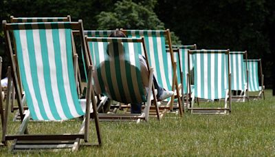 Temperatures heading above 30C in mini heatwave