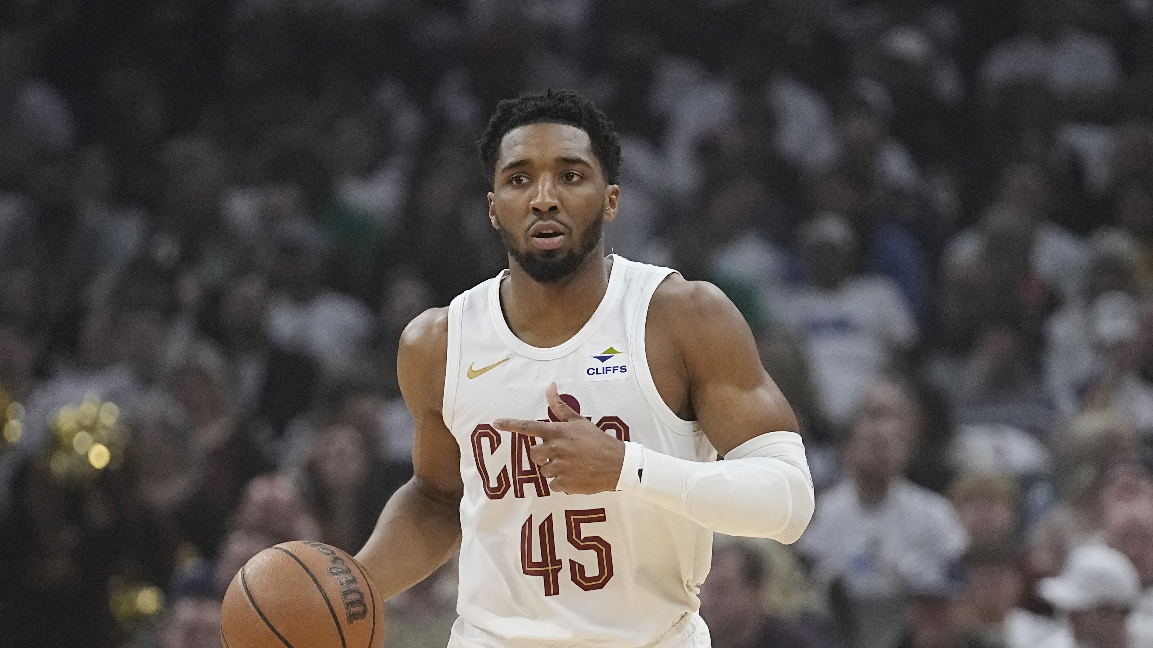 Cavaliers' Donovan Mitchell reportedly expected to miss Game 5 vs. Celtics with calf strain