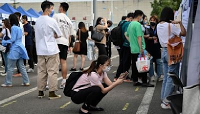 【且付笑談】由「蟻族」到「淡人」的大陸年輕世代(圖) - 時政評析 - 鍾劍華