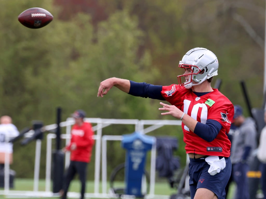 How Drake Maye is taking charge at Patriots rookie minicamp