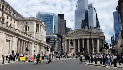 Work reopening Bank Junction to taxis begins despite successfully lowering accident casualties