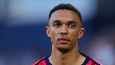 Man Utd backed for incredible Alexander-Arnold transfer as Liverpool fear raised