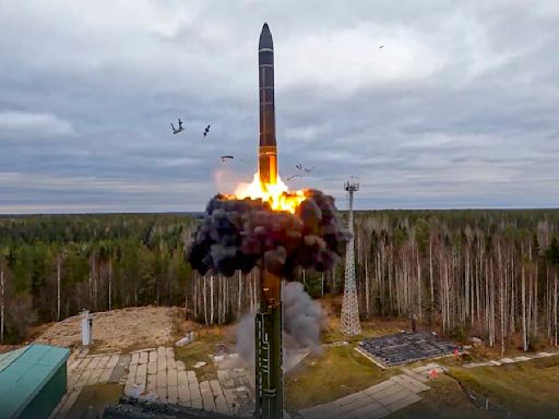 World teeters on the brink of WWIII after Russia nuclear secret swap