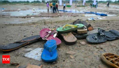 Scattered slippers, shoes tell tragic tales | Lucknow News - Times of India