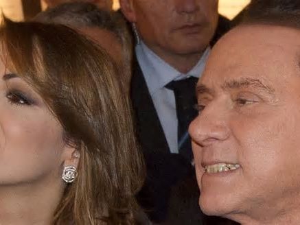 Silvio Berlusconi, ex fidanzato di Francesca Pascale/ Il colpo di fulmine, la rottura e il mantenimento