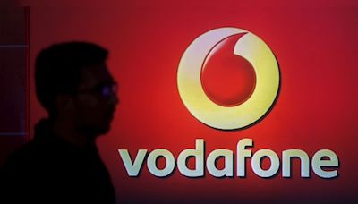 Vodafone Plc plans to sell 9.9% stake in Indus Towers in a deal worth over ₹9,000 crore - CNBC TV18