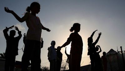 As bombs shatter Gaza, boxing coach emboldens girls