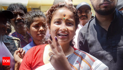 Jharkhand Lok Sabha Election 2024: Kalpana Murmu Soren goes all out to fill Hemant Soren’s shoes | Ranchi News - Times of India