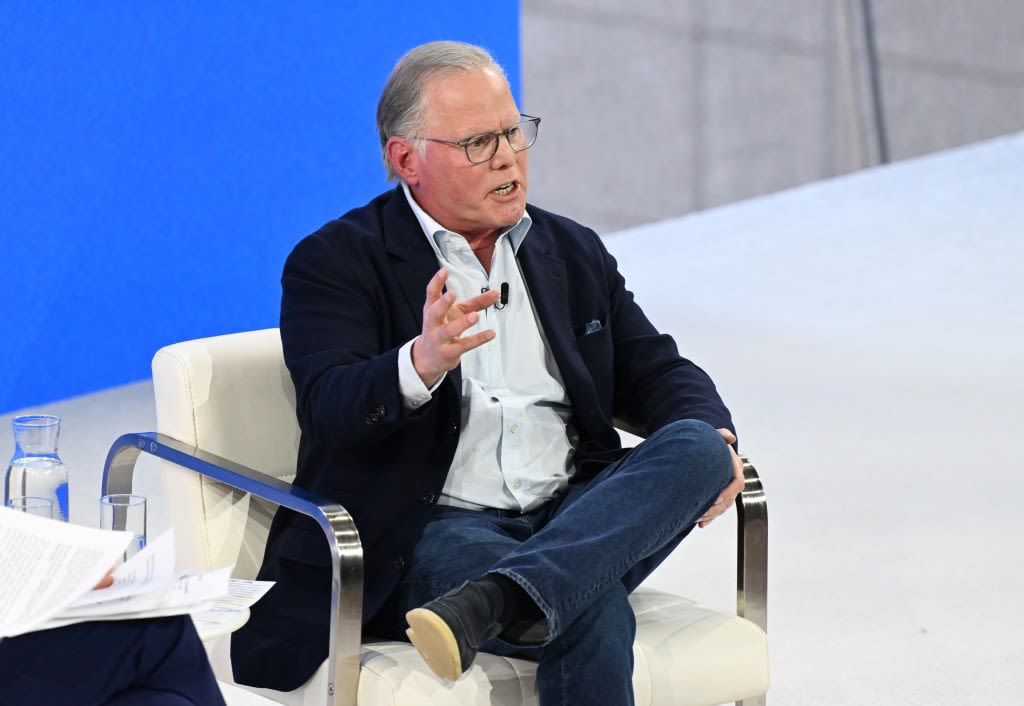Warner Bros. Discovery CEO David Zaslav Largely Evades Questions About Paramount Global And NBA Talks, Says ...