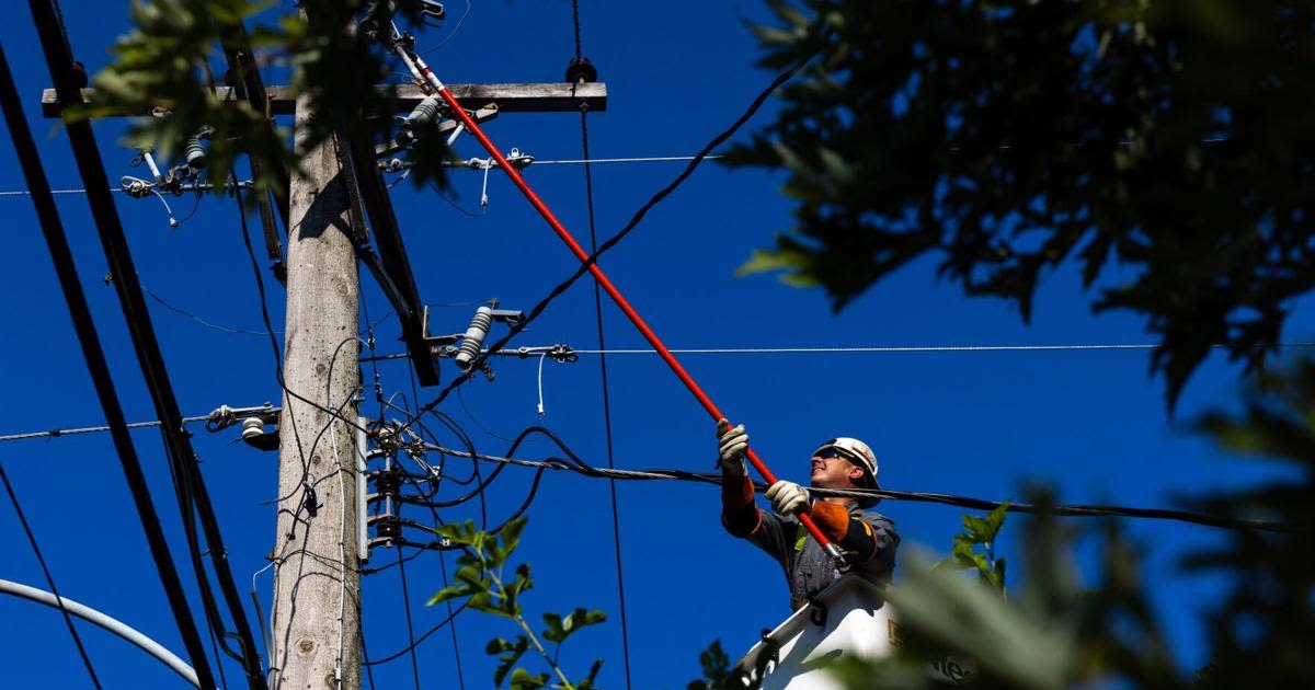 Omaha power assembles army of workers to restore power after storm's record outage