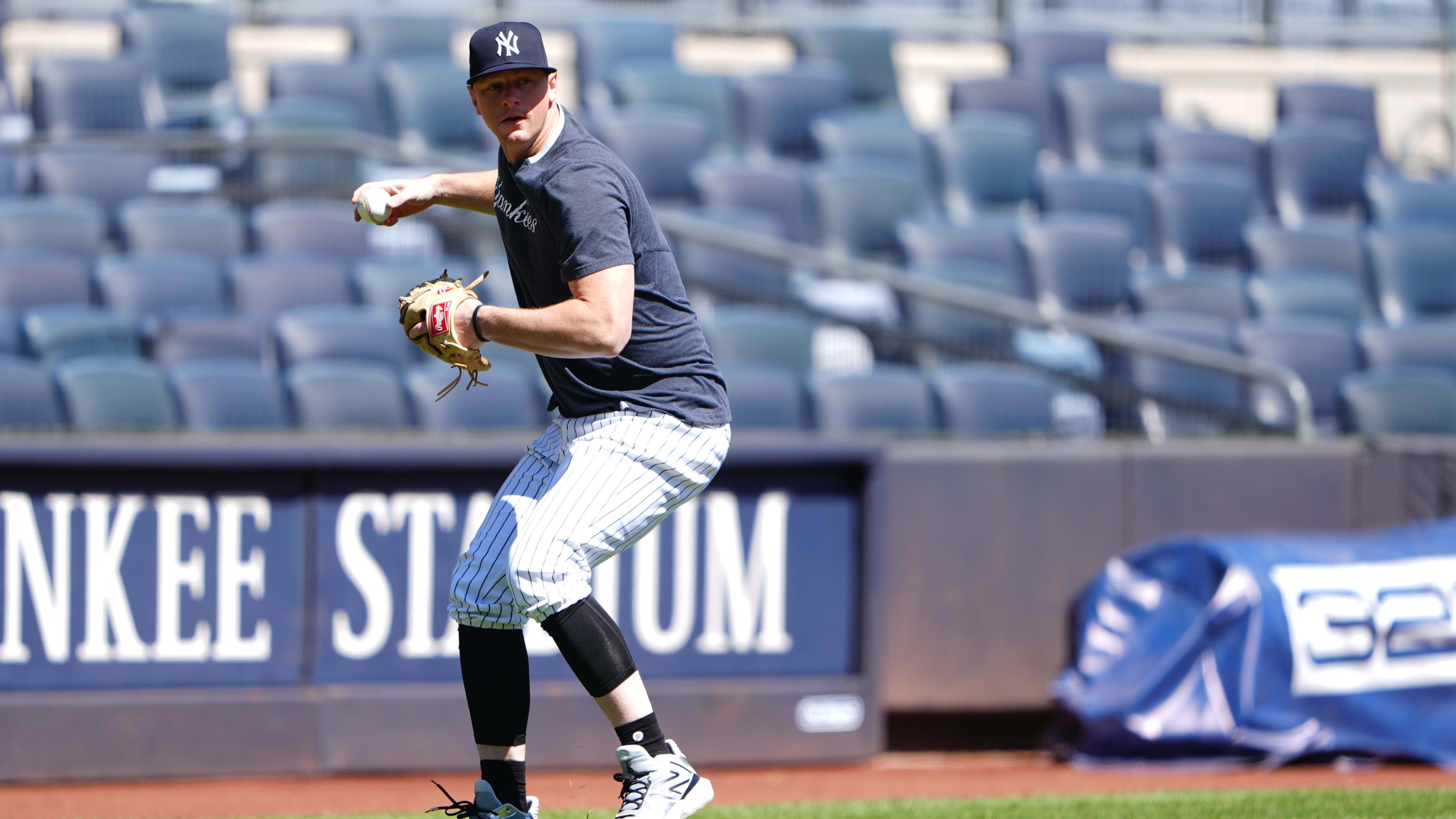 Yankees' DJ LeMahieu Leaves Rehab Game Early With Possible Injury