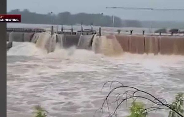 Dam breached in Waupaca County community; people being evacuated