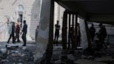 Al menos 18 palestinos muertos por el bombardeo de Israel contra una Iglesia en Gaza