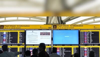 2 days after global outage: Airlines play catch-up with flight schedule