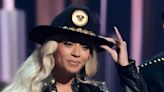 Beyoncé se convirtió en la primera mujer negra en encabezar la lista de álbumes country de Billboard - La Opinión