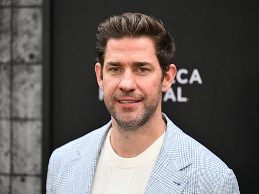 Watch John Krasinski Have a Shameless Dance Party By Himself to Taylor Swift’s ‘Shake It Off’