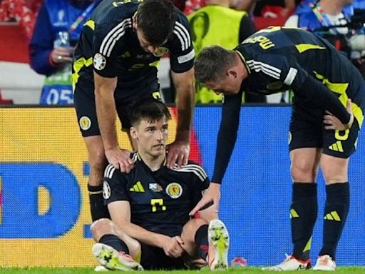 Kieran Tierney abandona la Eurocopa por lesión