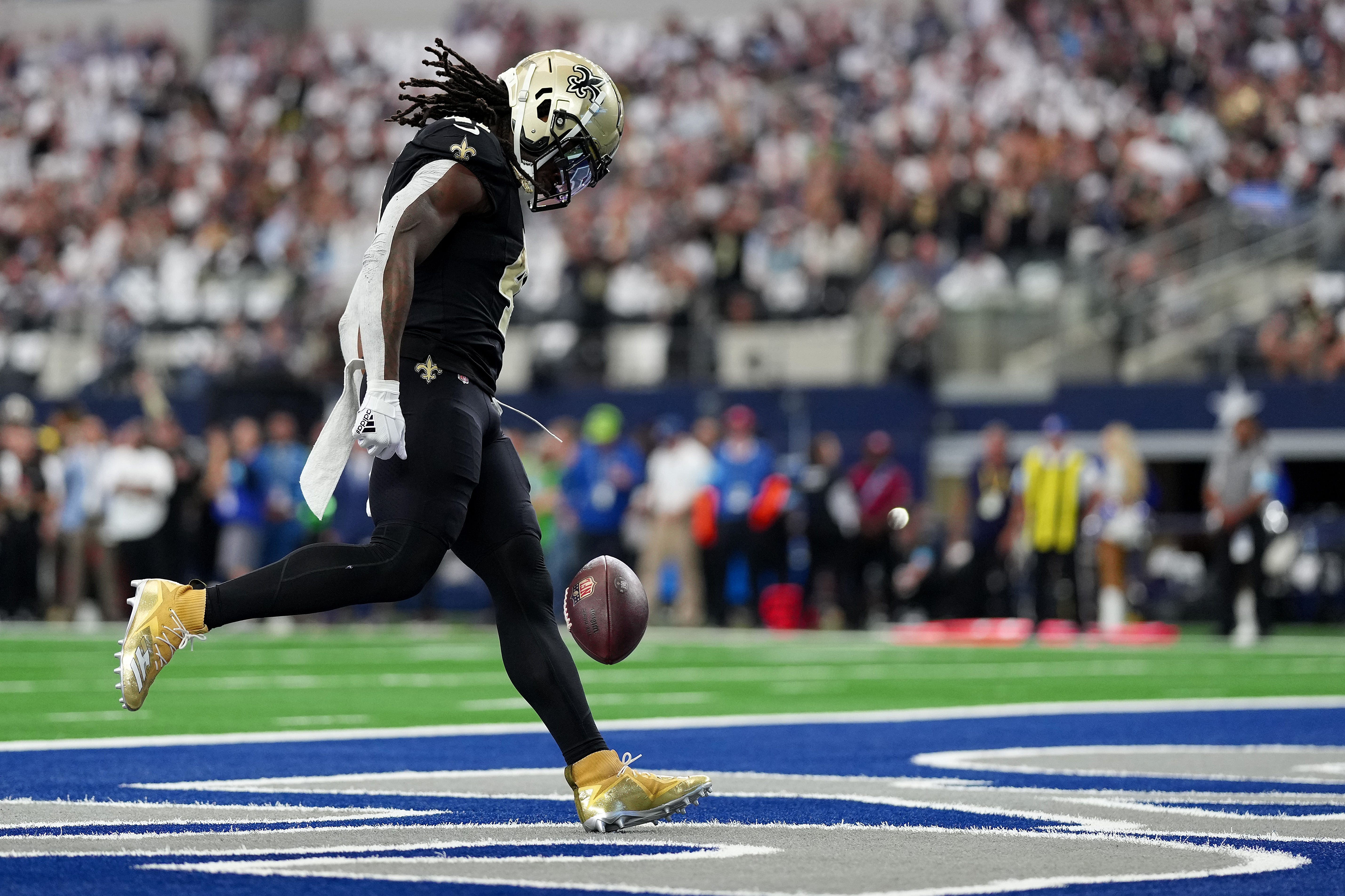 Alvin Kamara on his 57-yard TD catch: 'It felt like a practice rep'