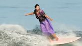 Patricia Ornelas, la mexicana que surfeó con huipil para representar a su cultura "con mucho orgullo”