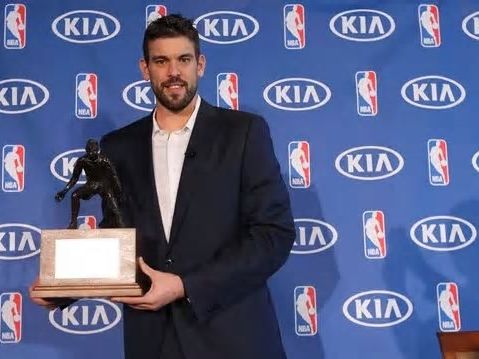 LeBron James cuestiona premio al Defensor del Año de Marc Gasol durante emotivo programa