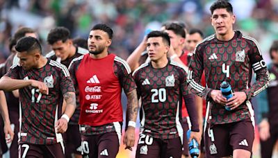 VIDEO: Entre silbidos y abucheos despiden a la Selección Mexicana tras partido vs Uruguay