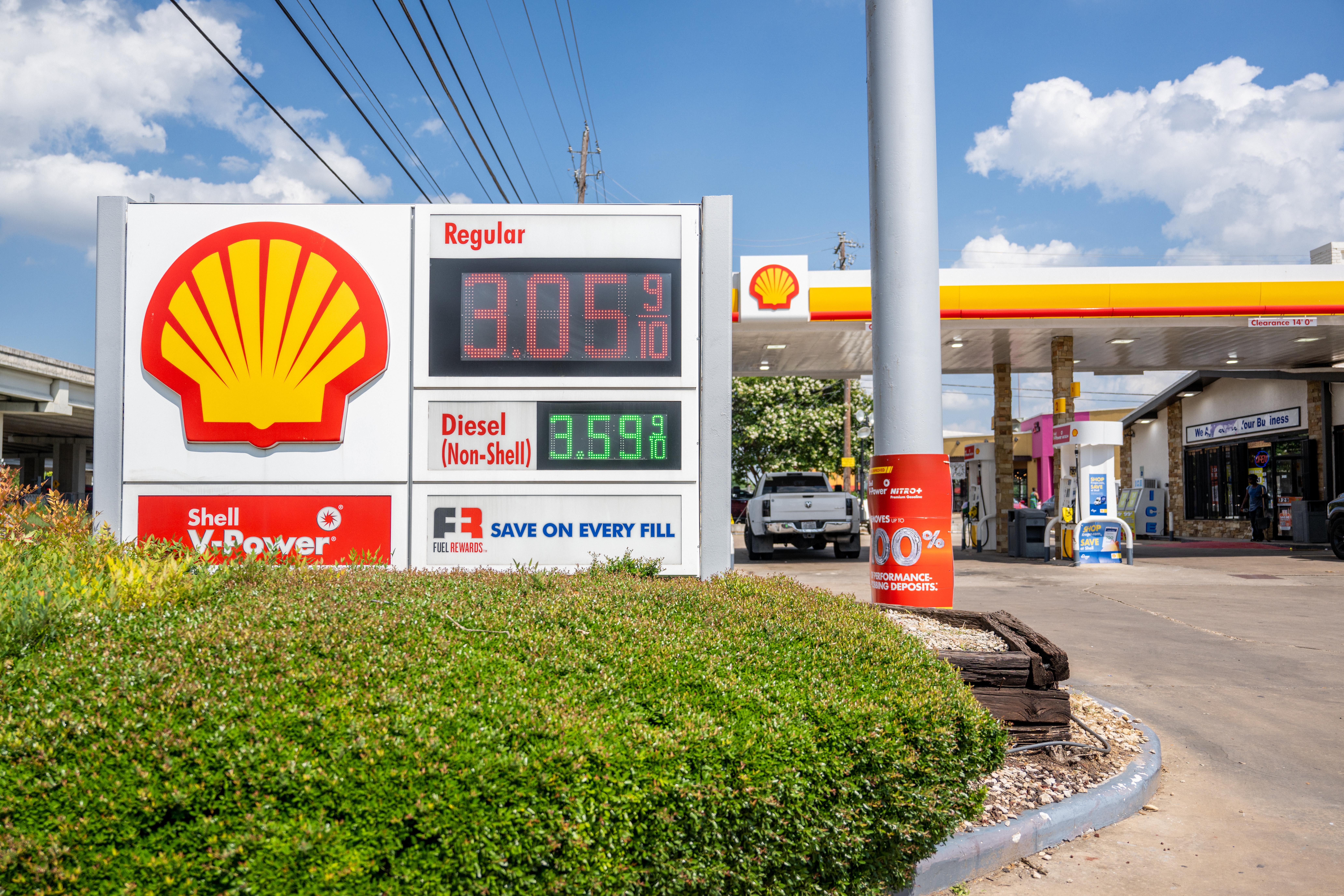 Texas gas prices rose from last week: See how much here