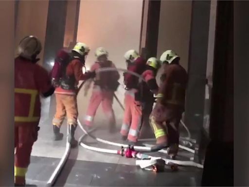 新竹住宅大樓火警2消防職殉 疑「氣瓶耗盡」倒臥樓梯亡