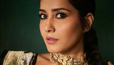 Raashii Khanna Celebrates 10 Years in Tollywood, Calls 'Oohalu Gusagusalade' Her Comfort Film