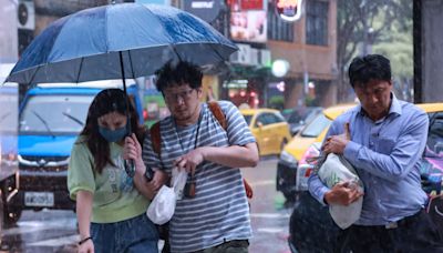 大雨開炸！北北基14縣市下到晚上 大雷雨轟2地 - 生活