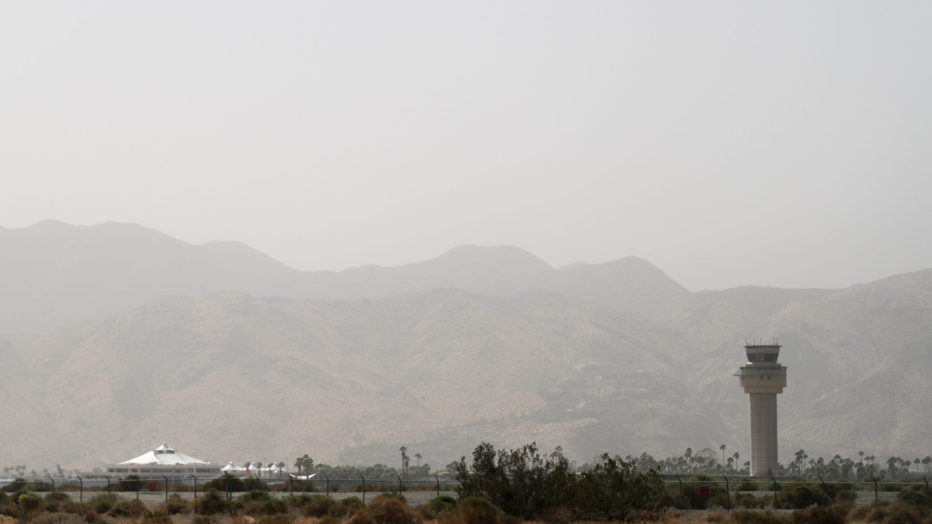 Heavy winds, air quality alert in Coachella Valley: See latest wind speeds and forecast