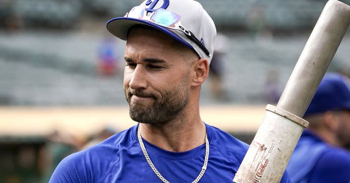 Dodgers activate Kevin Kiermaier & Amed Rosario, Gus Varland claimed off waivers by White Sox