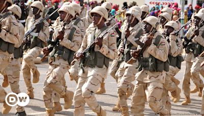 Pelo menos 30 mortos em confrontos no Darfur – DW – 25/05/2024