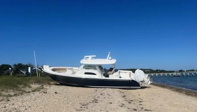 Cotuit man runs boat aground on Chappy - The Martha's Vineyard Times
