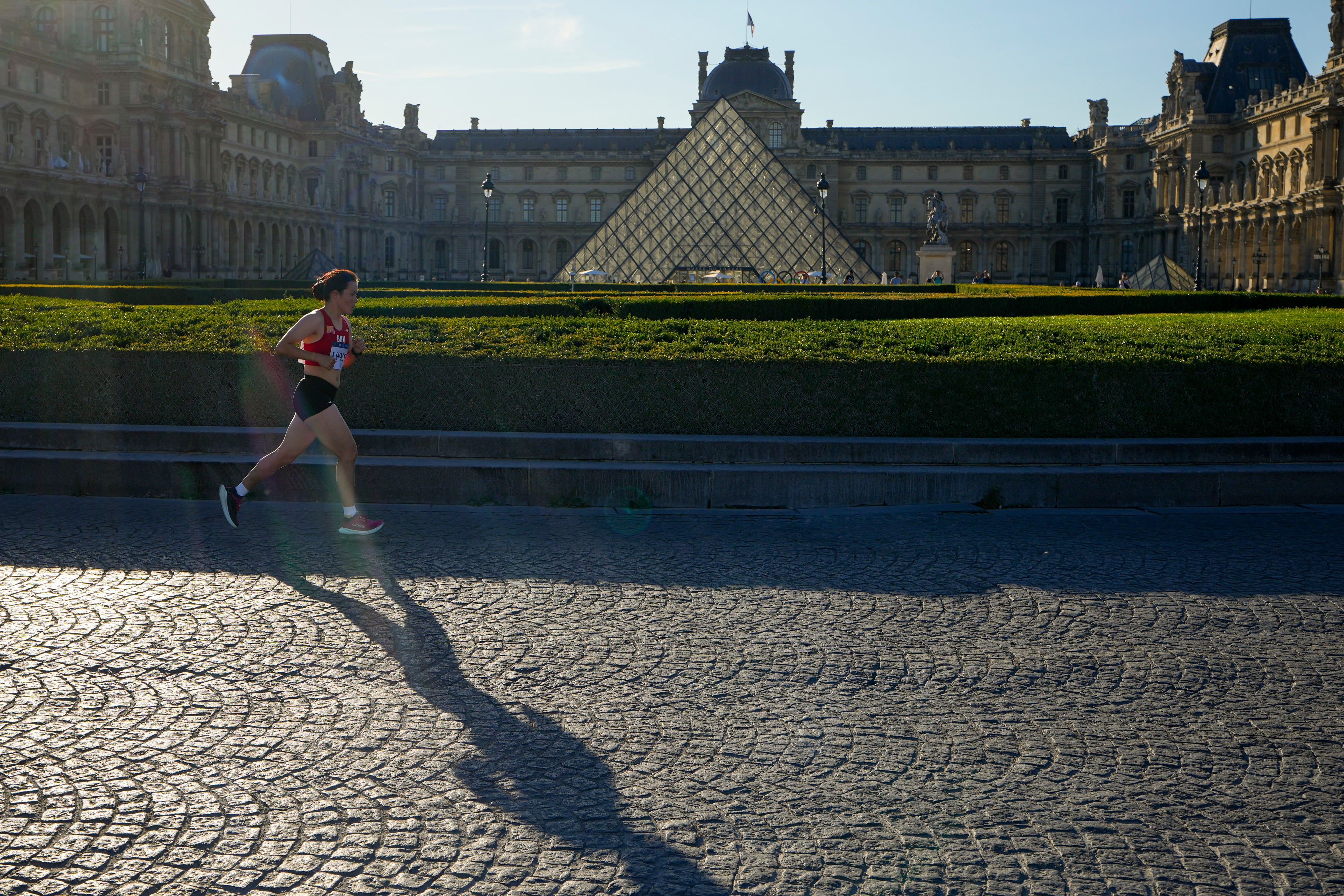 Kinzang Lhamo kept moving, and marathon fans shared an Olympic moment