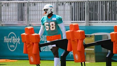 Shaquil Barrett to retire, had signed with Dolphins