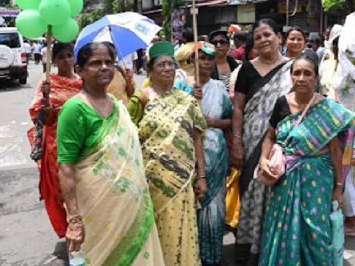 Women at the forefront in rally praise Chief Minister Mamata Banerjee for welfare schemes