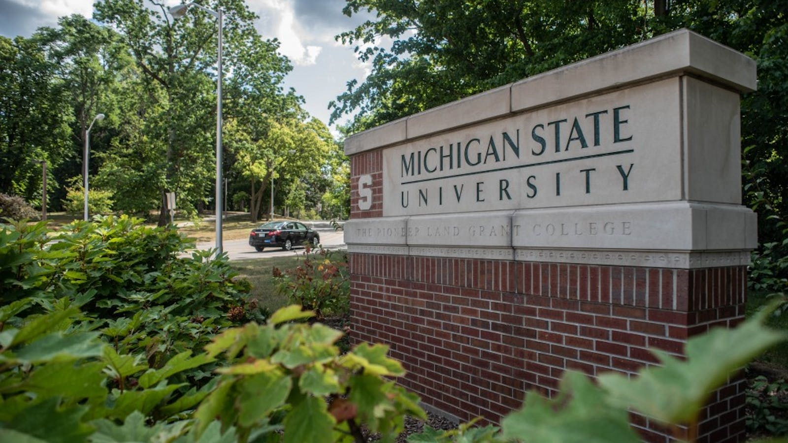 MSU defends investments at meetings with reporters, students and faculty - The State News