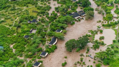 Evacúan a turistas en la reserva Masai Mara de Kenia debido a inundaciones