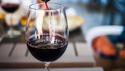 Here are the best discounts on wine for National Wine Day