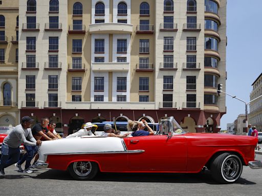 Cuba recibió hasta abril 1.024.000 visitantes internacionales, casi la mitad desde Canadá