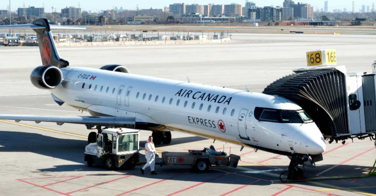 Video Shows Flames Shooting Out of Air Canada Flight Just Moments After Take Off