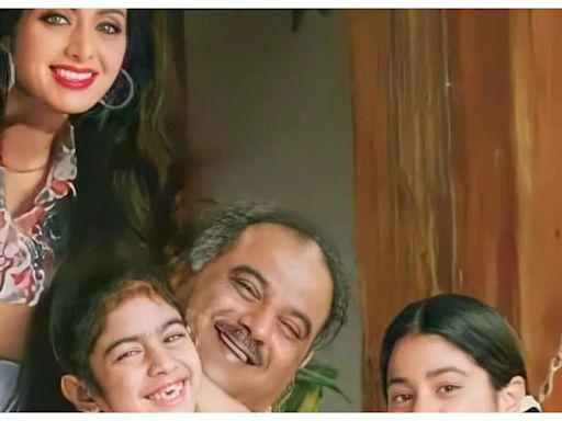 Janhvi Kapoor and Khushi Kapoor look adorable as kids in this throwback PIC with Sridevi and Boney Kapoor; See inside | Hindi Movie News - Times of India