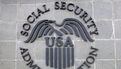 Lawmakers push plan that would increase Social Security payments